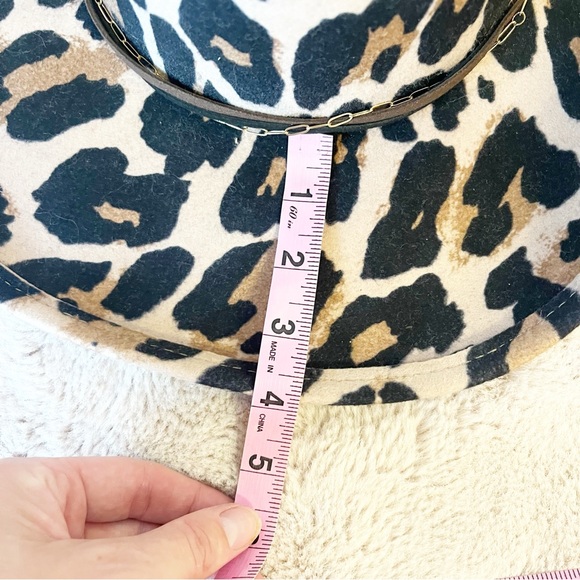 NWT SHYANNE Leopard Print Cowboy Hat with Gold Chain - Picture 8 of 8